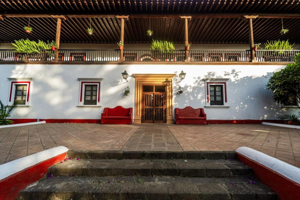 ホテル ベスト ウェスタン プラス ポサダ デ ドン バスコ パツクアロ エクステリア 写真 Casa de Morelos