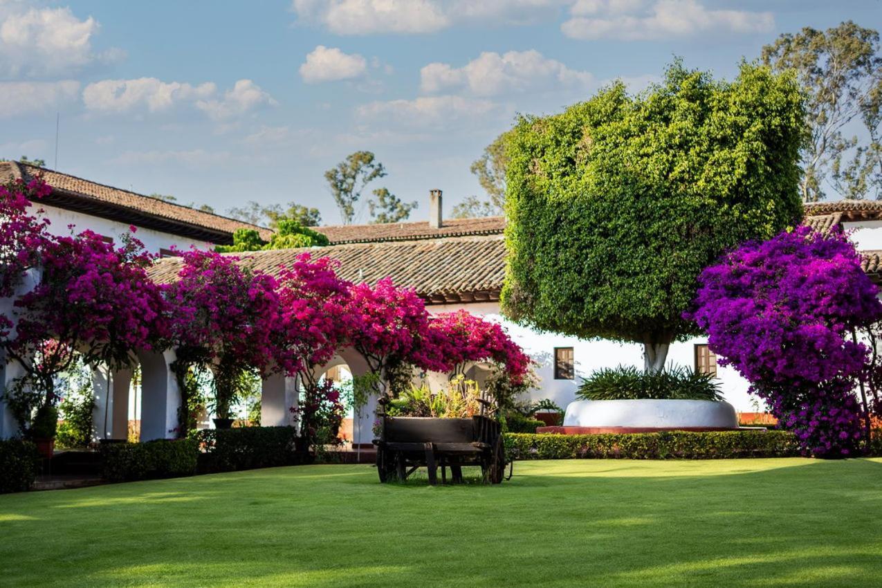 ホテル ベスト ウェスタン プラス ポサダ デ ドン バスコ パツクアロ エクステリア 写真 Hacienda San José de Jatibonico