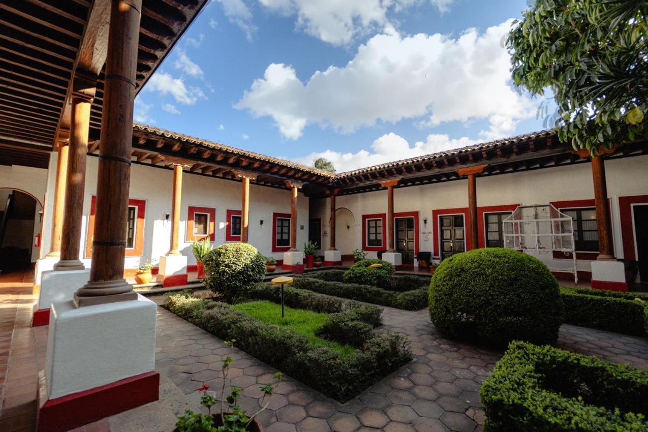 ホテル ベスト ウェスタン プラス ポサダ デ ドン バスコ パツクアロ エクステリア 写真 The patio of the house