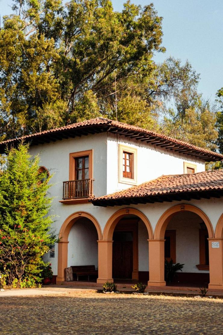 ホテル ベスト ウェスタン プラス ポサダ デ ドン バスコ パツクアロ エクステリア 写真 Casa de Morelos