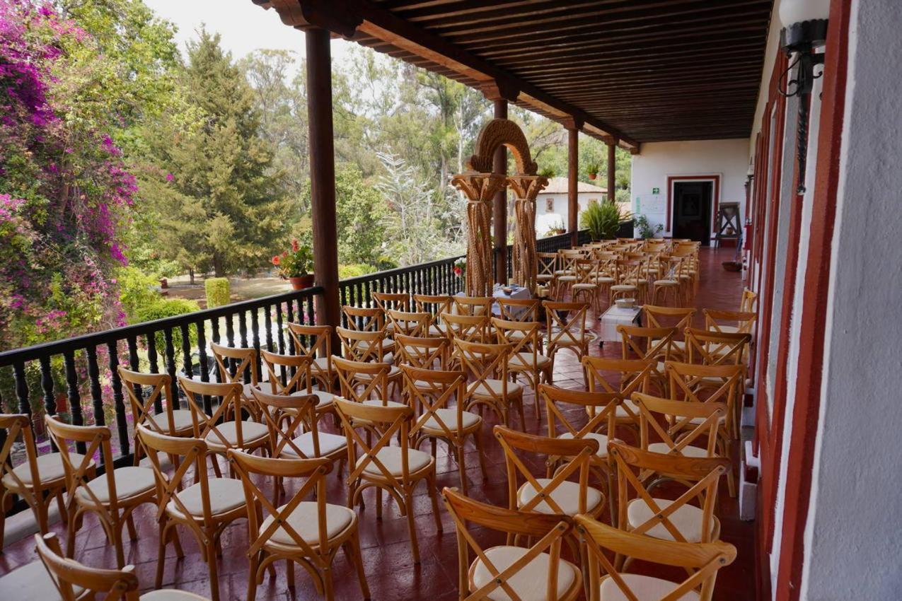ホテル ベスト ウェスタン プラス ポサダ デ ドン バスコ パツクアロ エクステリア 写真 The patio of the Hacienda San José